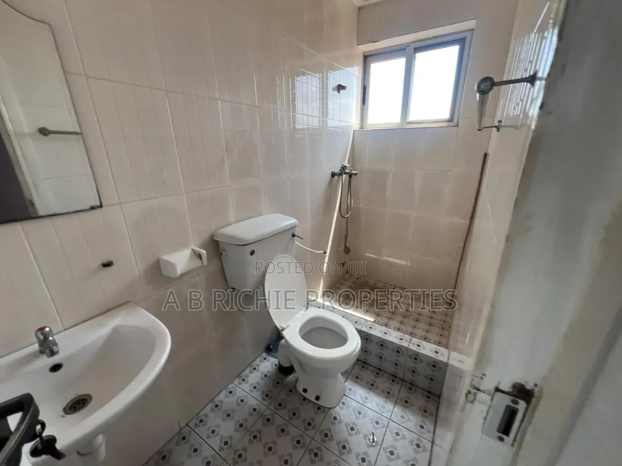 2bdrm Apartment in Ab Richie Properties, Tseaddo for rent