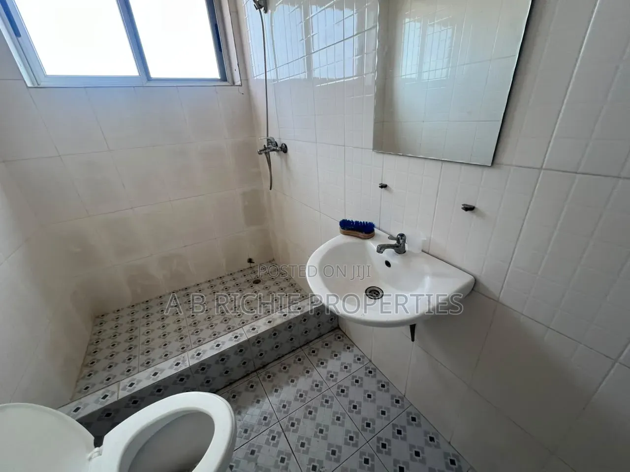2bdrm Apartment in Ab Richie Properties, Tseaddo for rent