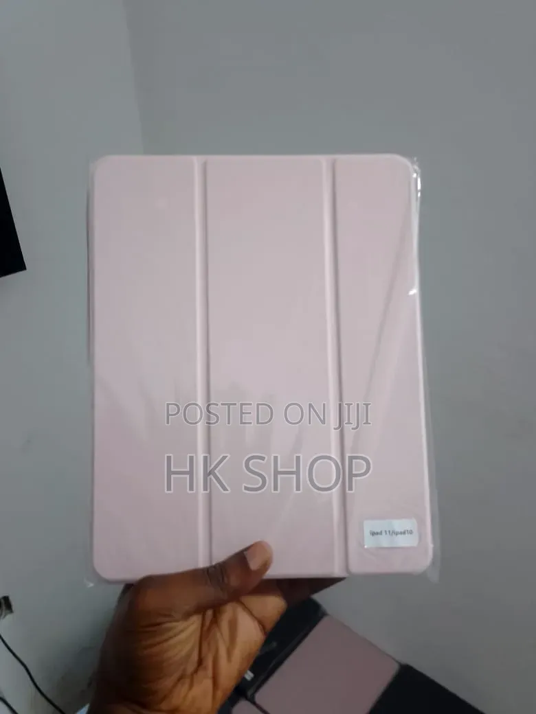 A16 11th Generation and 10th Generation Apple iPad Magic Keyboard