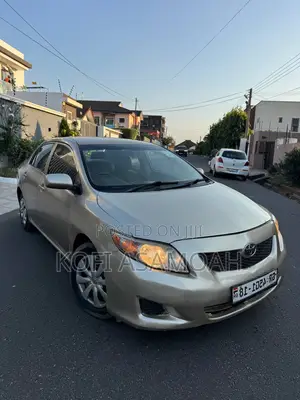 Toyota Corolla LE 4dr Sedan (1.8L 4cyl 4A) 2010 Gold