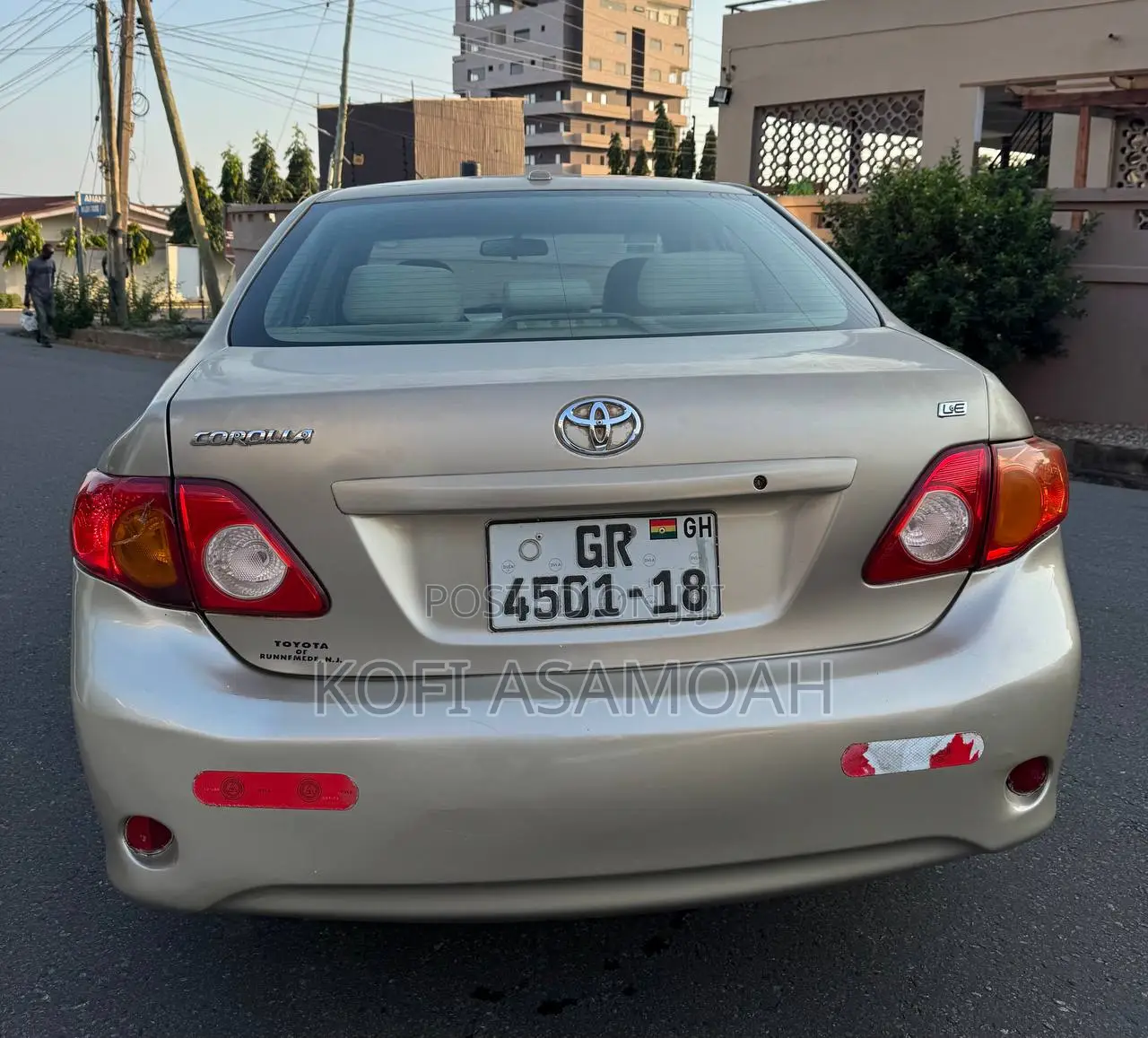 Toyota Corolla LE 4dr Sedan (1.8L 4cyl 4A) 2010 Gold