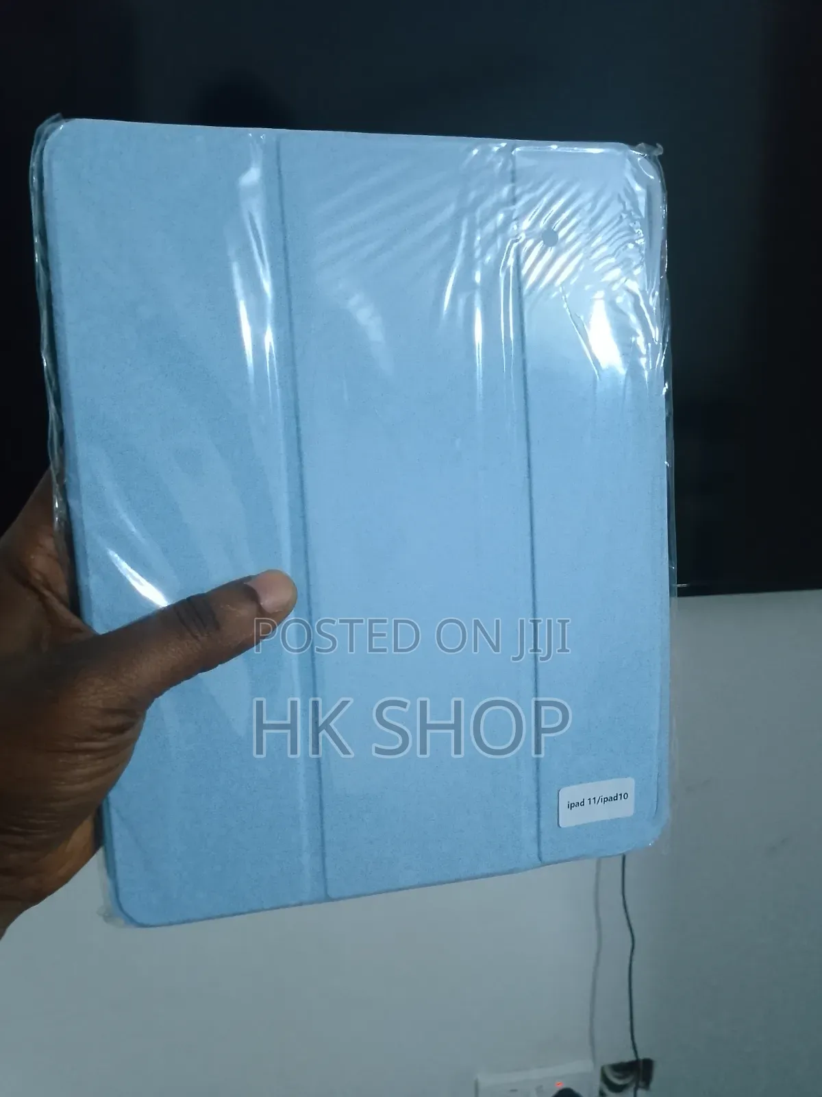A16 Apple iPad and 10th Generation Smart Cover Case With Pen Slot