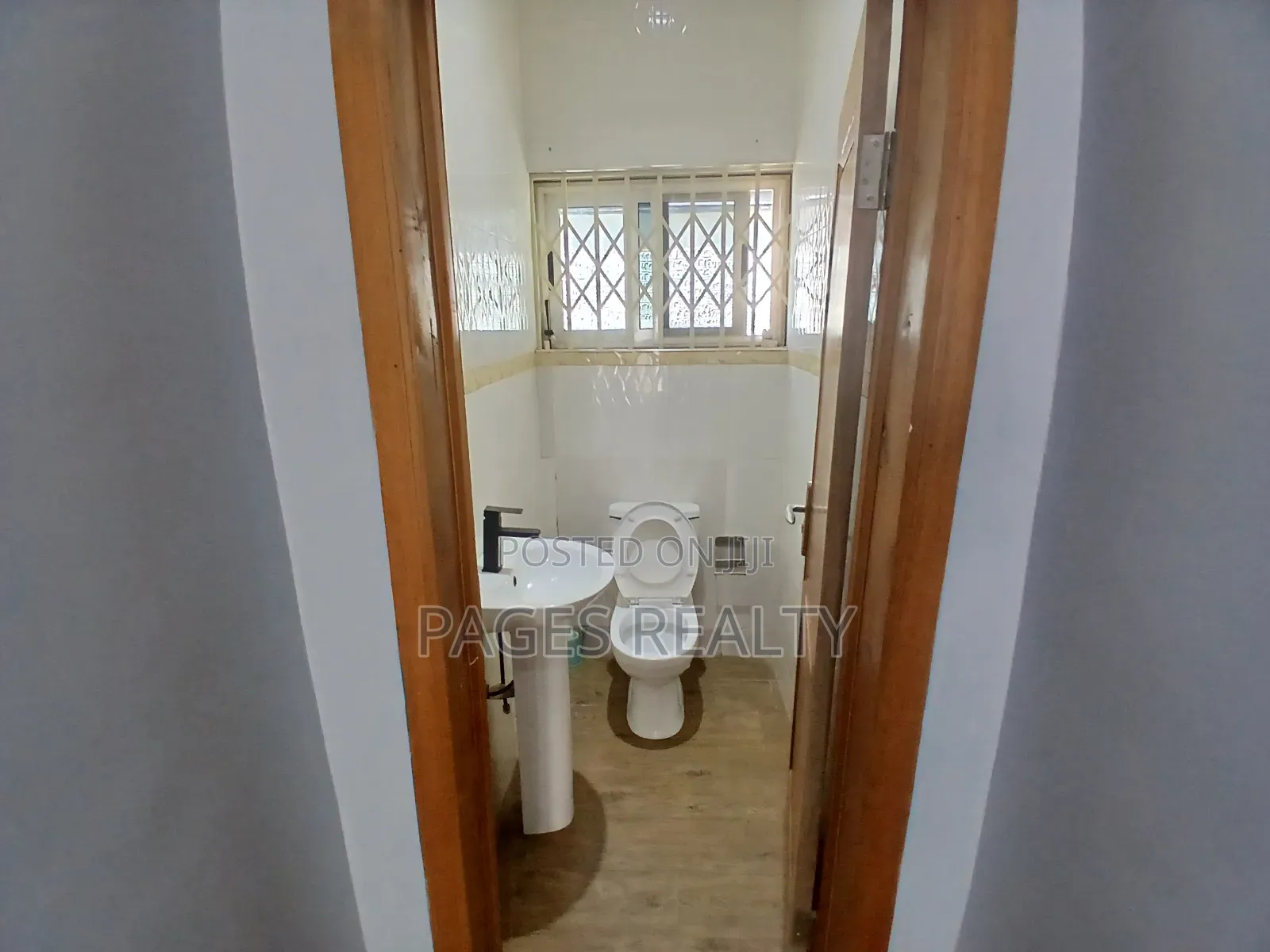 Furnished 3bdrm House in Sakumono for rent
