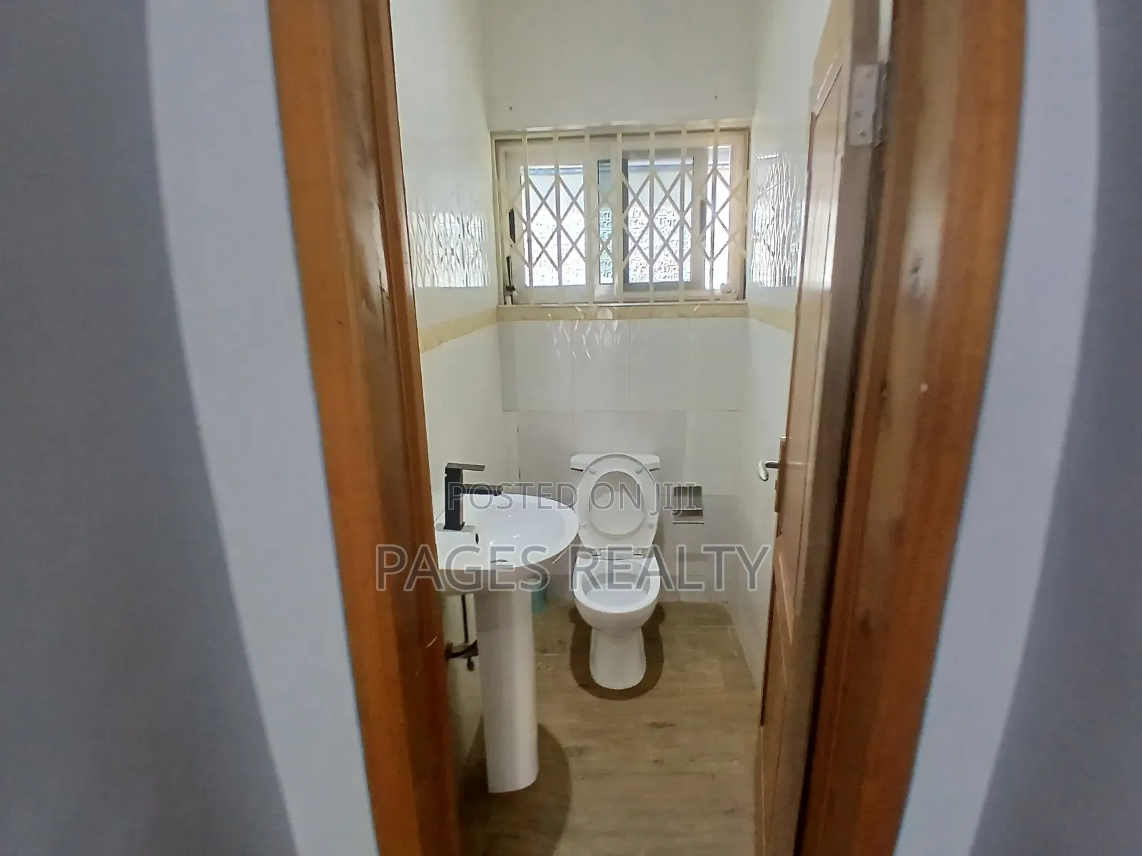 Furnished 3bdrm House in Sakumono for rent