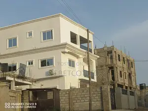 4bdrm House in Pokuase for sale