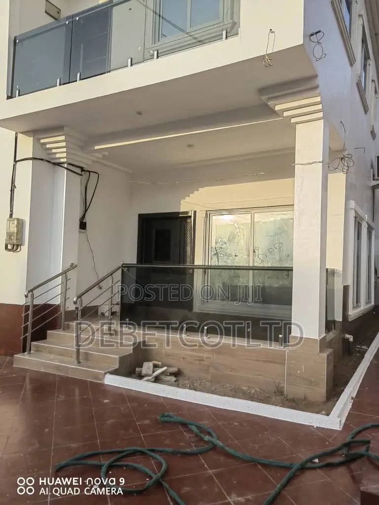 4bdrm House in Pokuase for sale