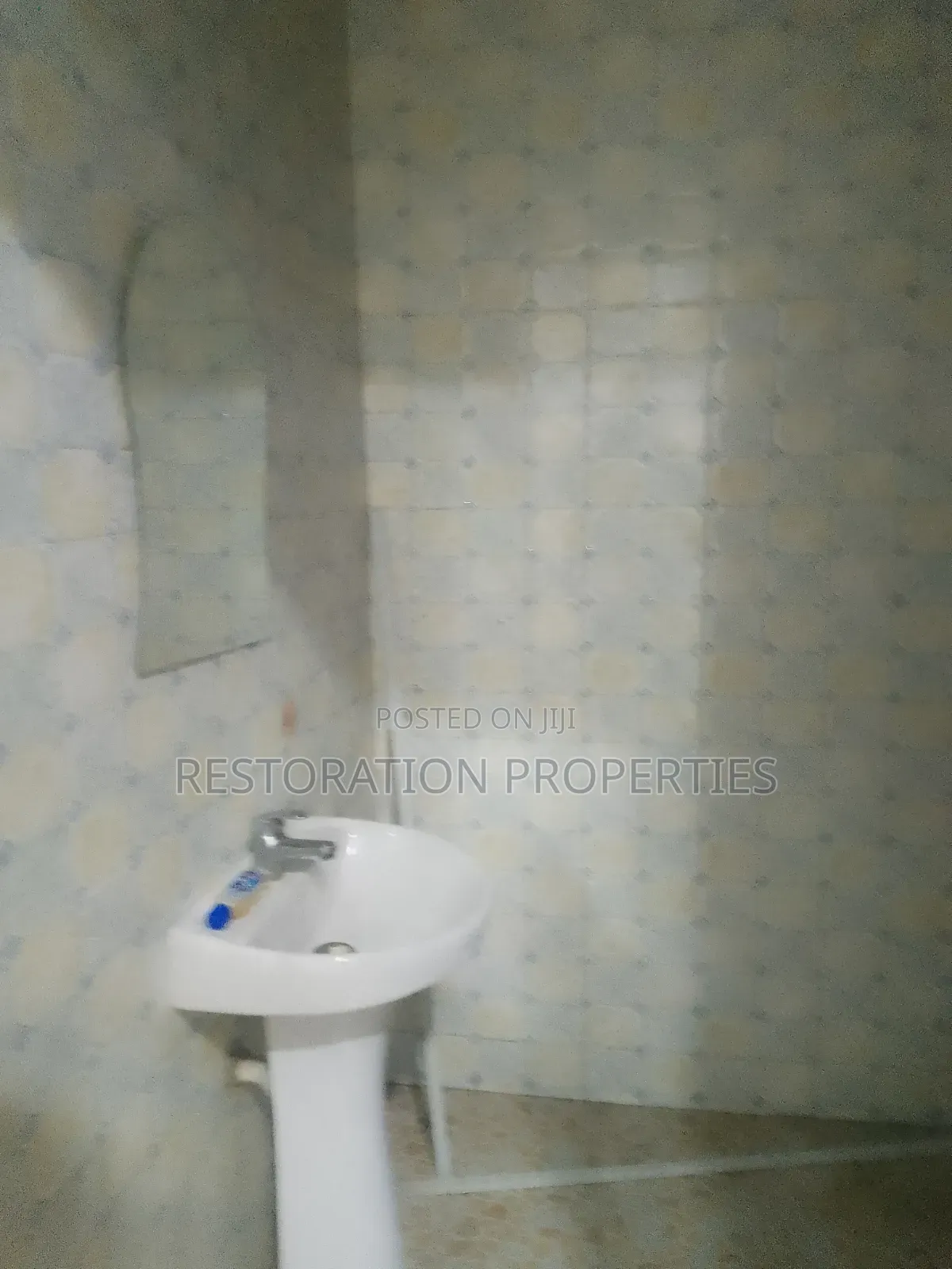1bdrm Apartment in Adenta, Housing Down for rent
