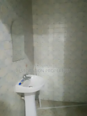 1bdrm Apartment in Adenta, Housing Down for rent
