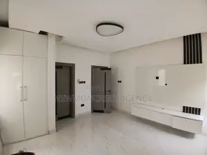 4bdrm Duplex in Amrahia Estate, Accra Metropolitan for sale