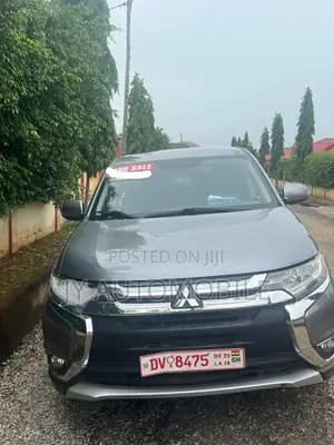 Mitsubishi Outlander 2016 Silver