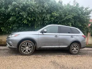 Mitsubishi Outlander 2016 Silver