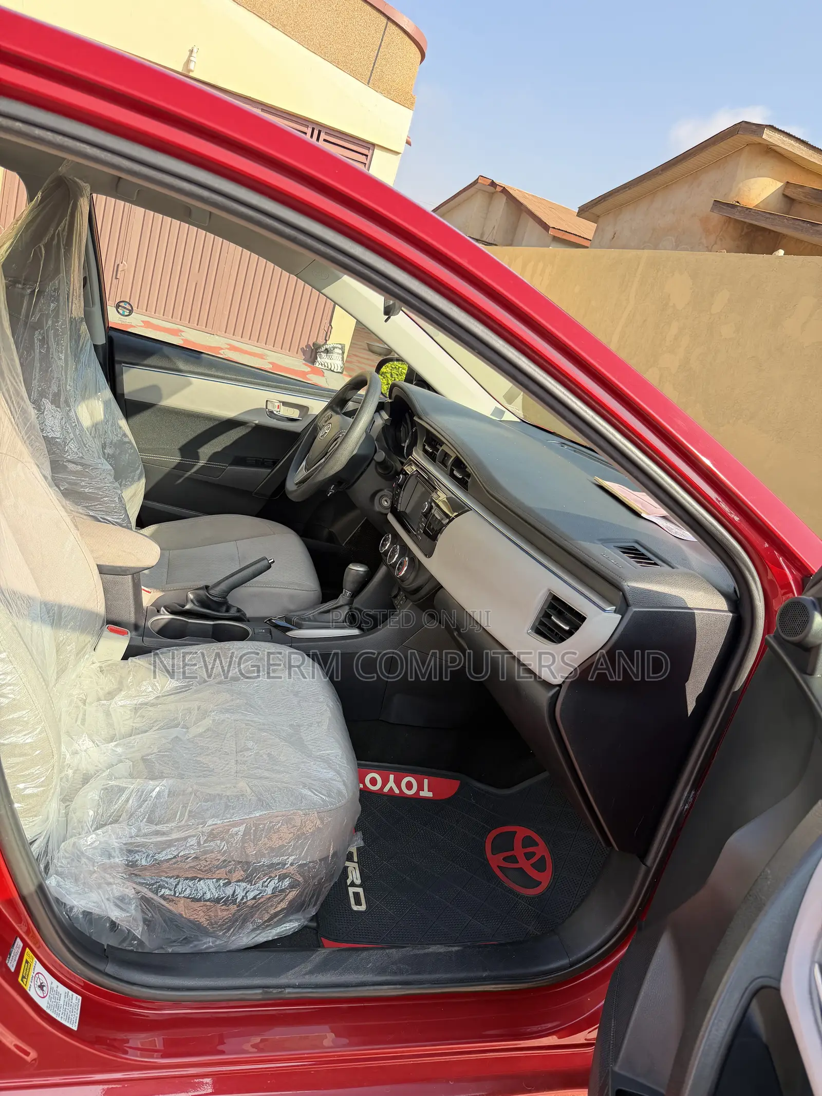 Toyota Corolla LE Plus 4dr Sedan (1.8L 4cyl CVT) 2015 Red