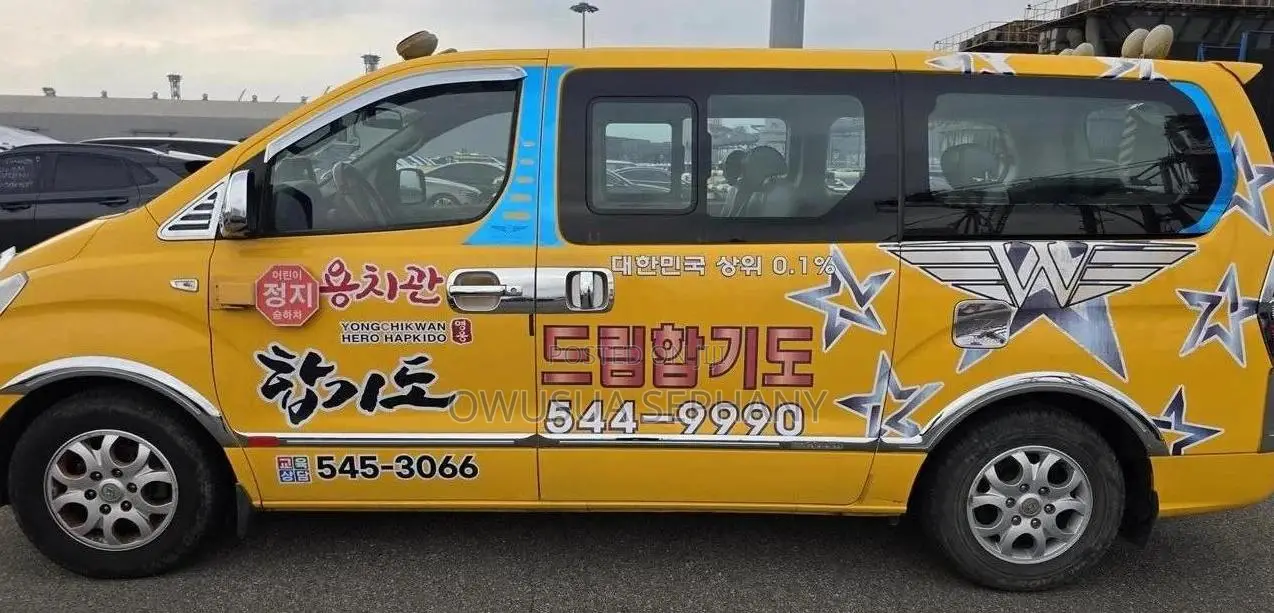 Hyundai Starex 2015 Yellow