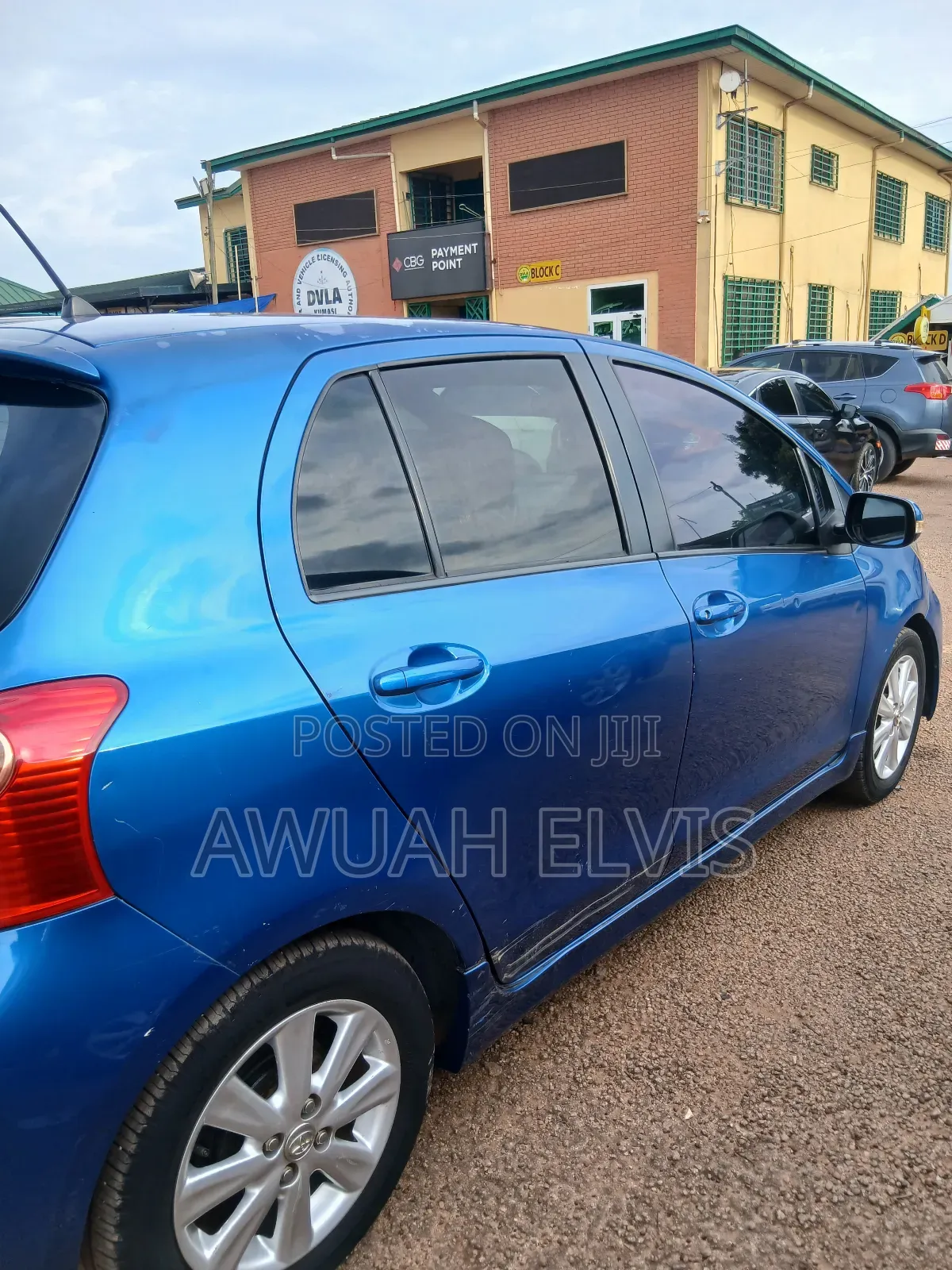 Toyota Vitz 1.3 AWD 5dr 2010 Blue