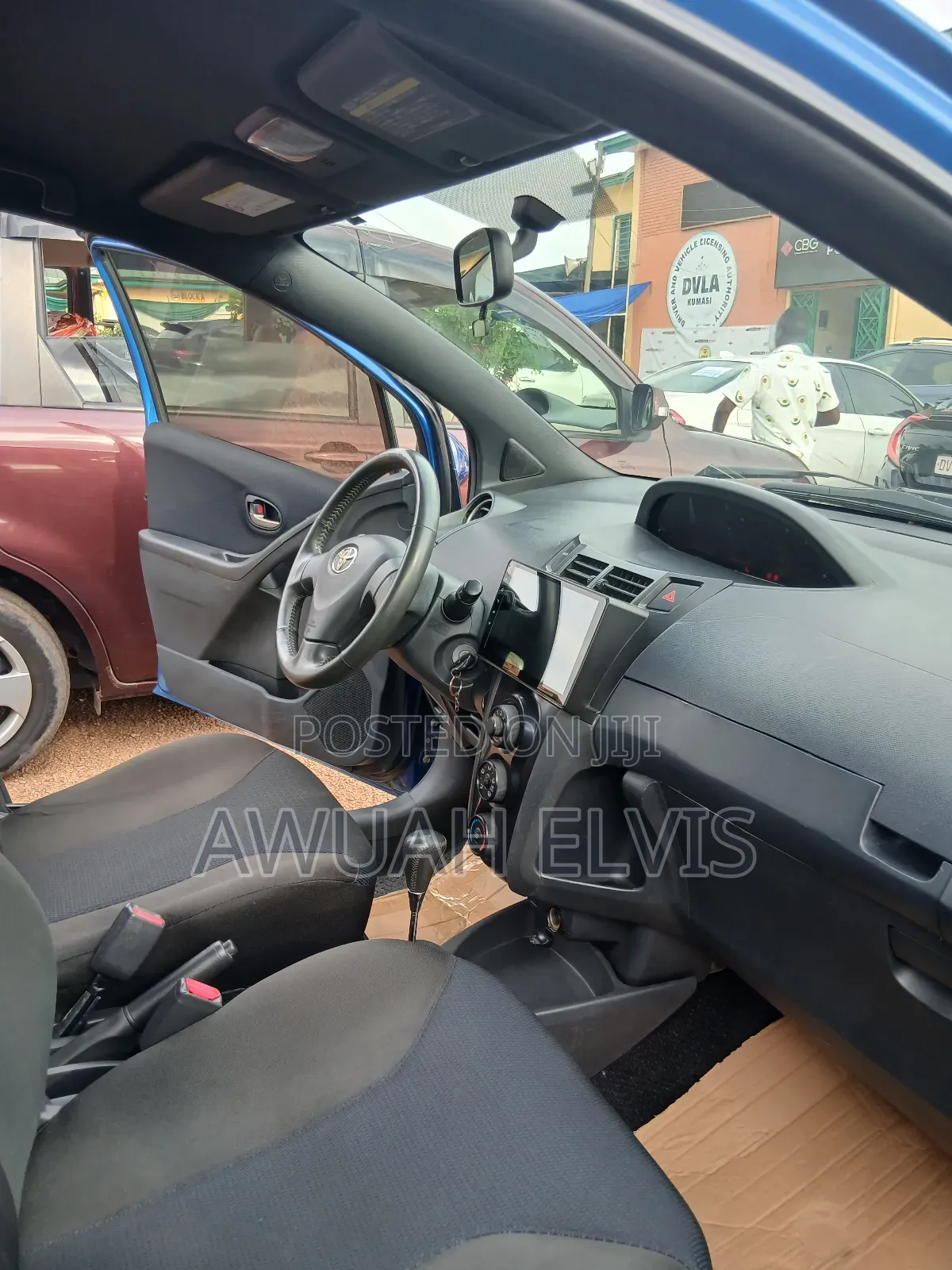 Toyota Vitz 1.3 AWD 5dr 2010 Blue