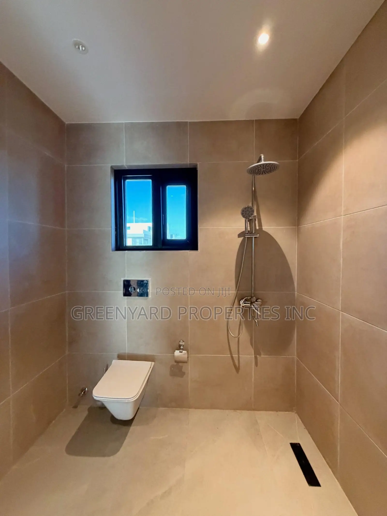 5bdrm Mansion in Borteyman, East Legon for rent