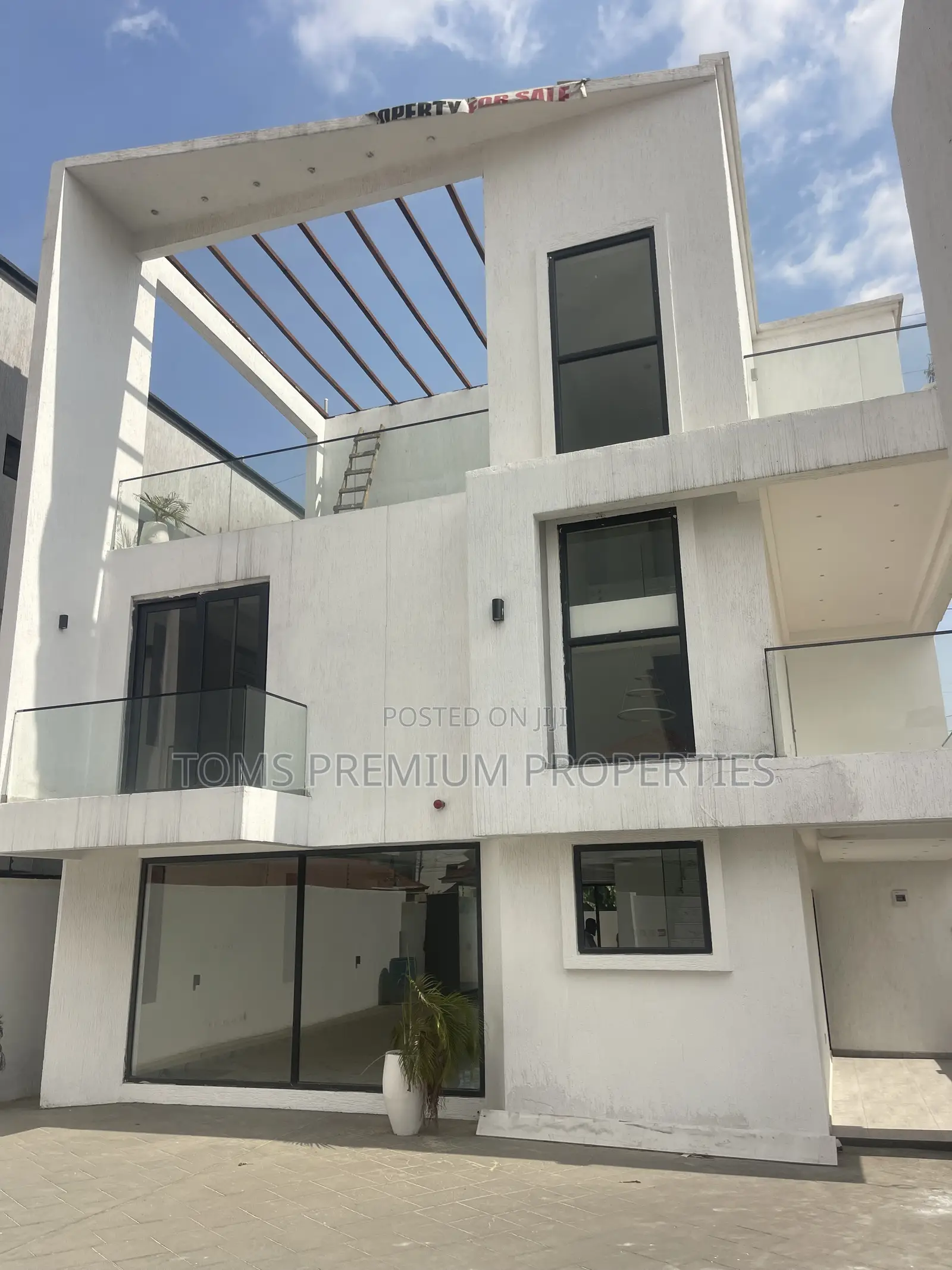 4bdrm House in East Legon for sale