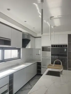4bdrm House in East Legon for sale