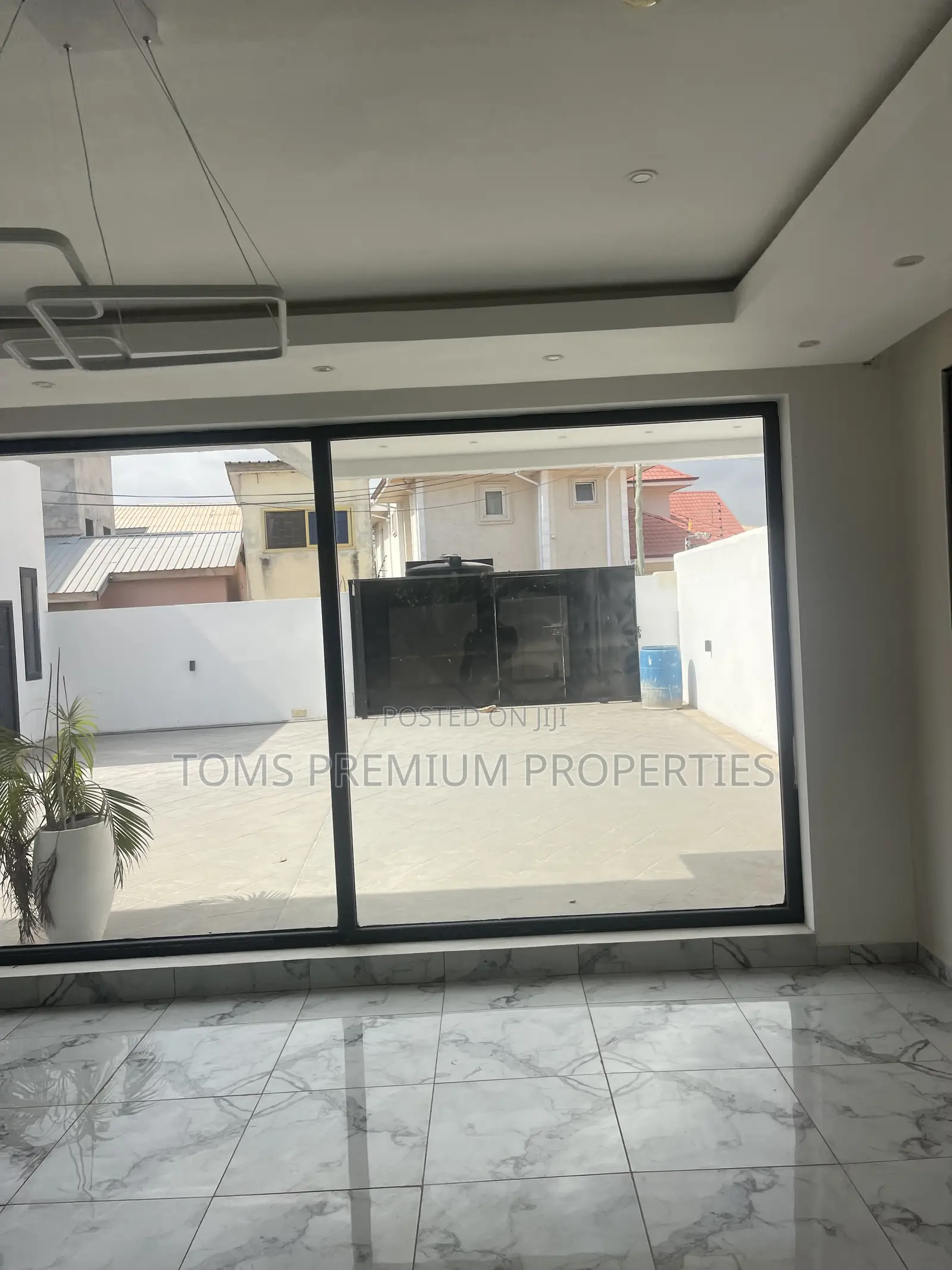 4bdrm House in East Legon for sale