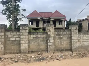 8bdrm Apartment in Abokobi - Agbogba, Ga East Municipal for sale
