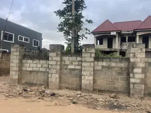 8bdrm Apartment in Abokobi - Agbogba, Ga East Municipal for sale