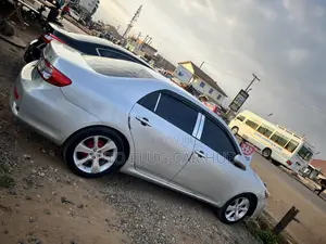 Toyota Corolla 2012 Gray
