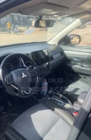Mitsubishi Outlander 2016