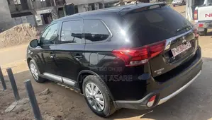Mitsubishi Outlander 2016
