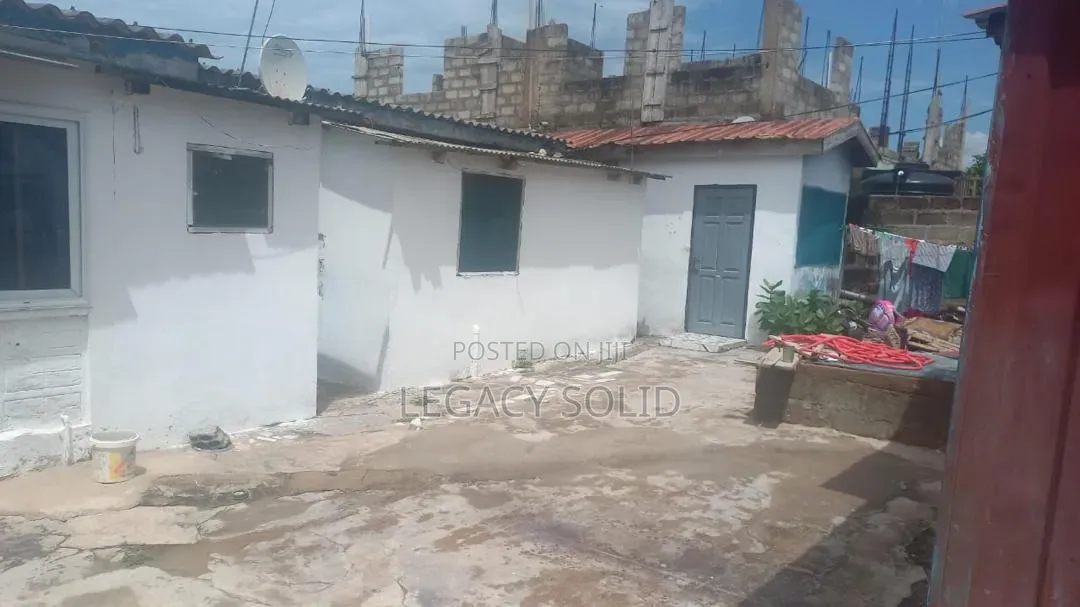 7bdrm Apartment in Legacy Solid Real, Teshie-Nungua Estates for sale