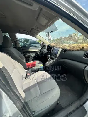 Toyota Matrix 2011 Silver
