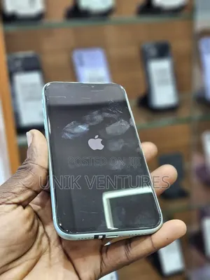 New Apple iPhone 11 128 GB Green