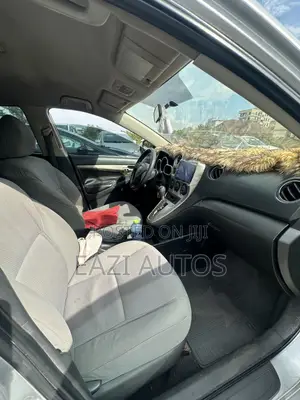 Toyota Matrix 2011 Silver