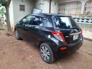 Toyota Vitz 1.5 FWD 3dr 2012 Black