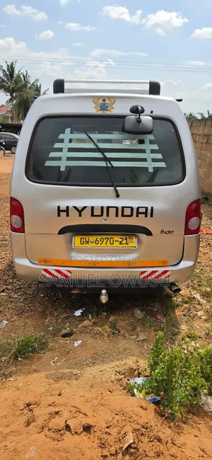 Hyundai H-100 2003 Silver