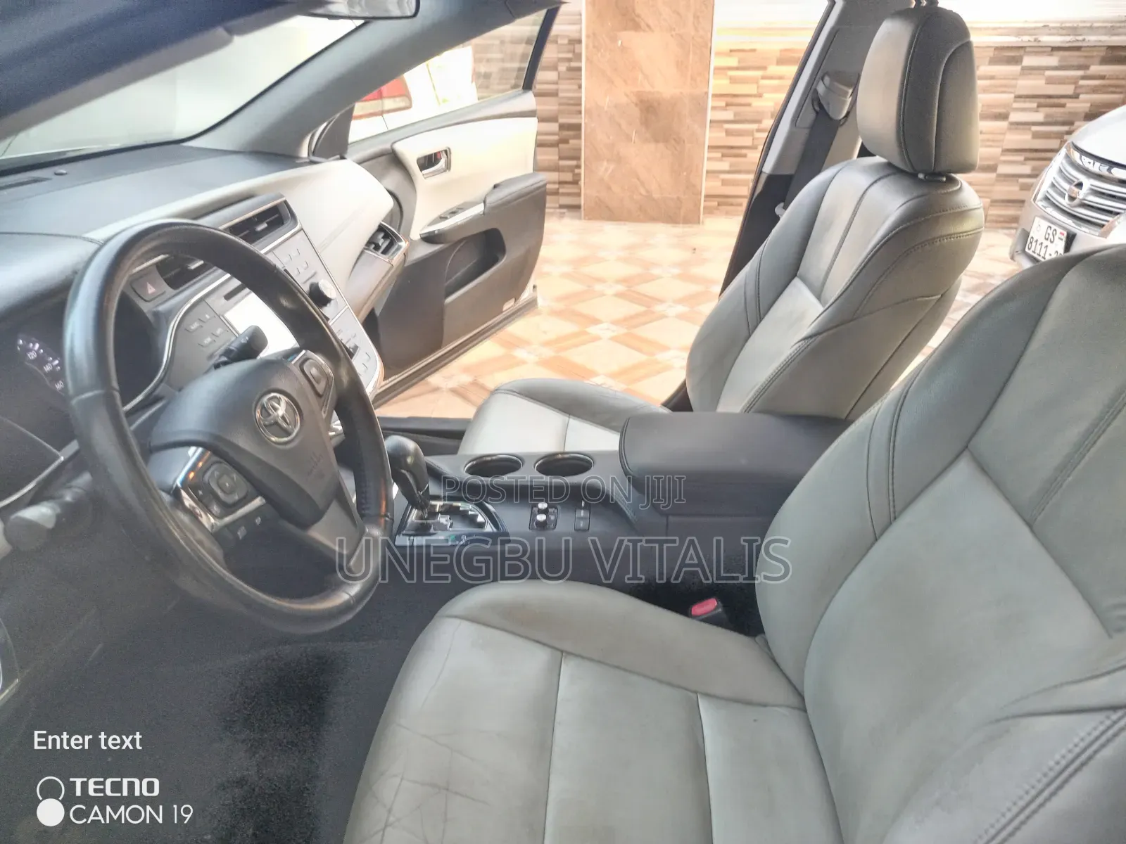 Toyota Avalon Limited FWD Sedan (3.6L 6cyl 6A) 2016 Silver