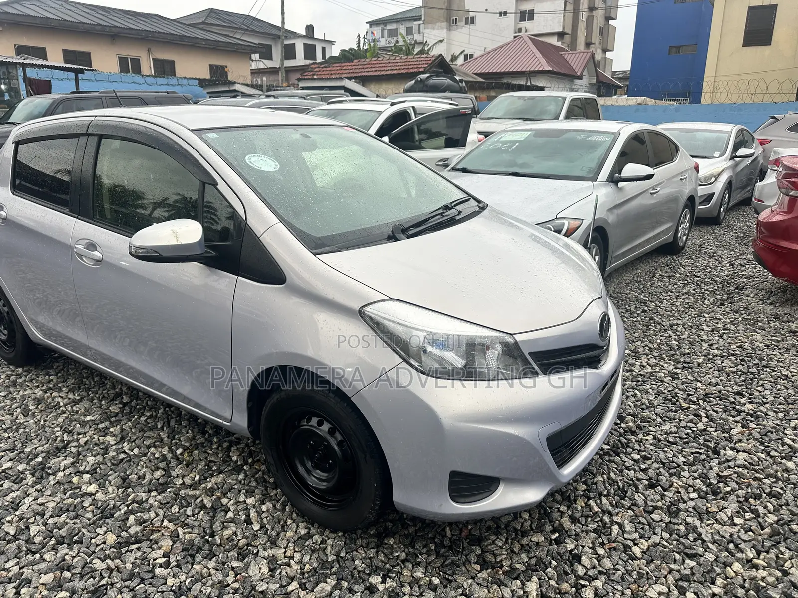 Toyota Vitz 1.3 AWD 5dr 2014 Gray