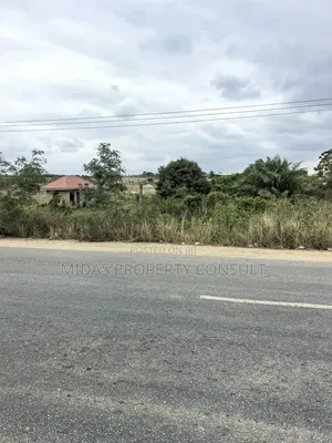 Mainroad Land for Sale at Gomoa Ojobi