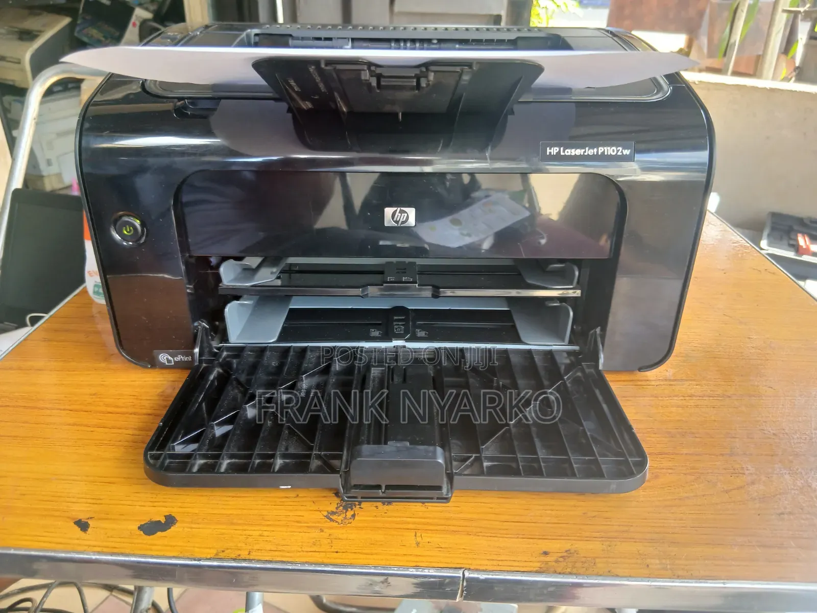 HP P1102 W