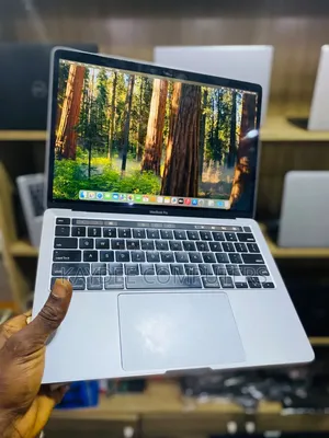 Laptop Apple MacBook 2020 8GB Intel Core i5 SSD 512GB