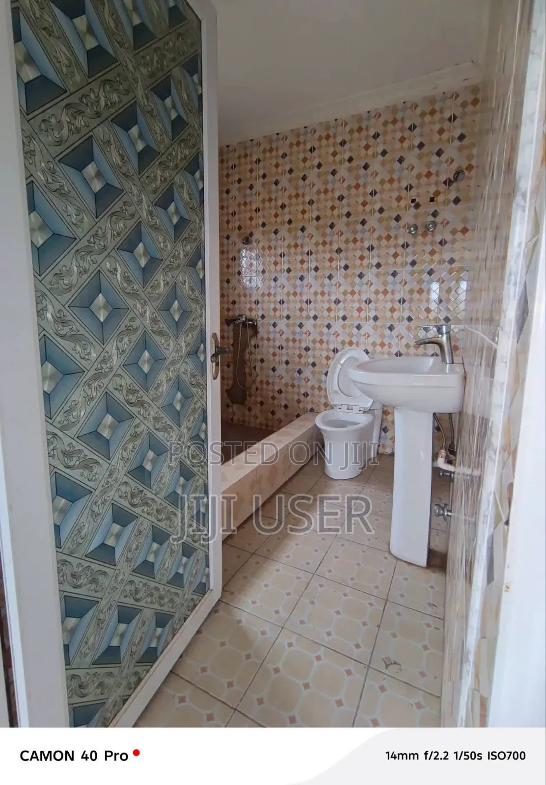 3bdrm House in ....., Ablekuma for rent