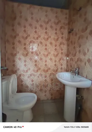 3bdrm House in ....., Ablekuma for rent