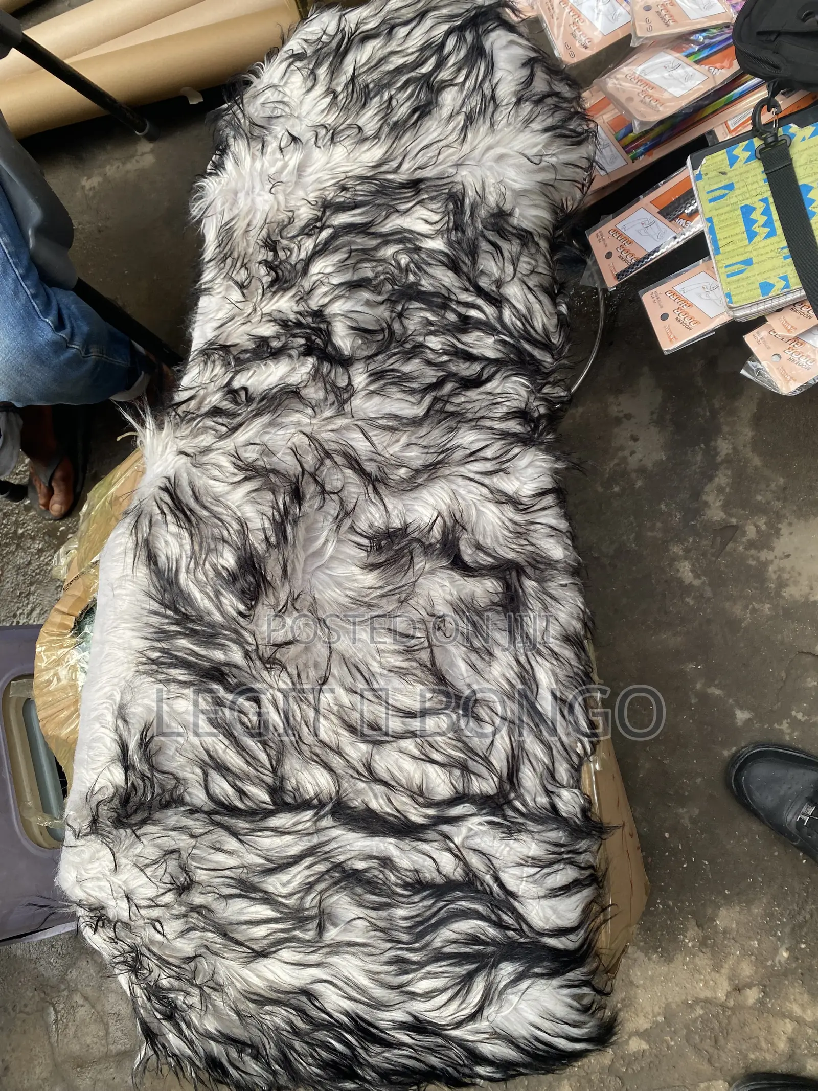 Universal Fluffy Dashboard Mat