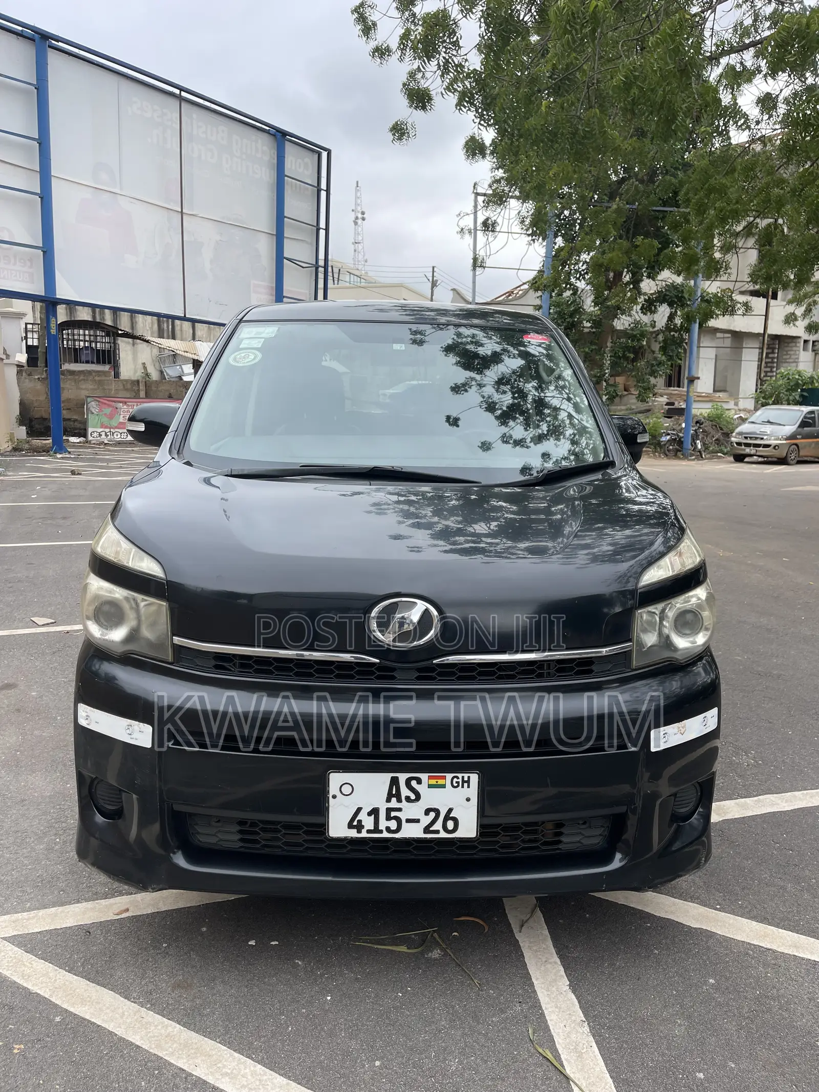 Toyota Voxy V 2WD 8-Seater 2012 Black