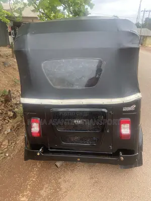 Bajaj RE 2024 Black