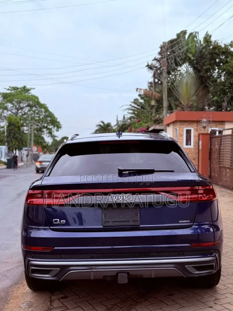 Audi Q8 55 Premium AWD quattro 2020 Blue