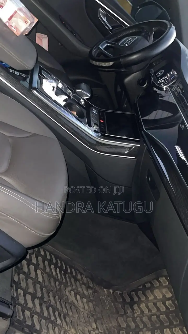 Audi Q8 55 Premium AWD quattro 2020 Blue