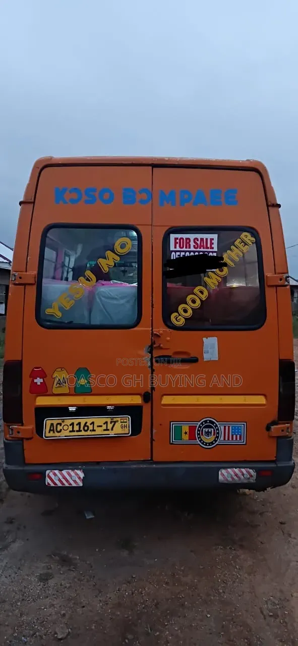Mercedes-Benz Sprinter 1999 Orange