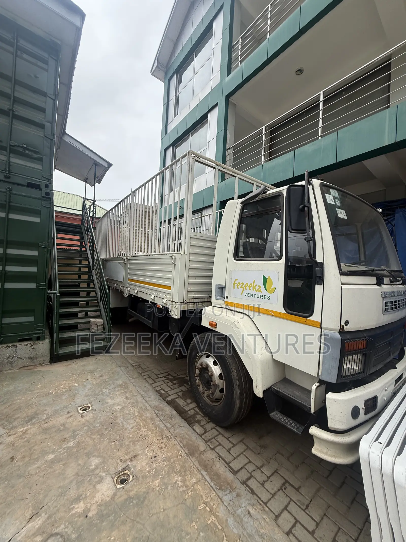 ASHOK LEYLAND 1518 Truck 2014 White