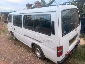 Nissan Caravan (Urvan) 1999 White