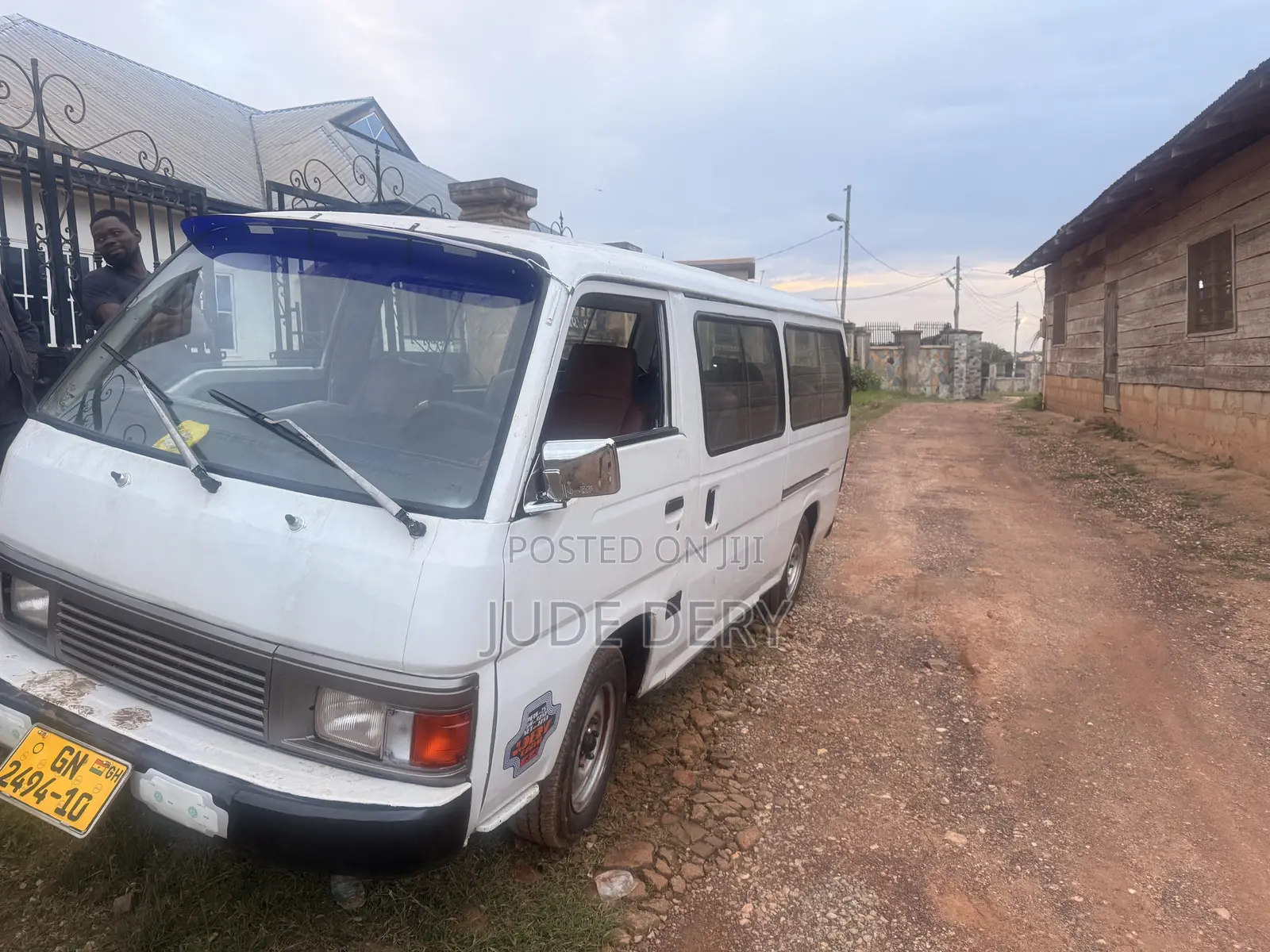 Nissan Caravan (Urvan) 1999 White